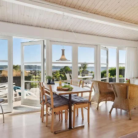 Holiday home Lovely In With Kitchen Borkop