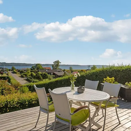 Lovely In With Kitchen Holiday home *